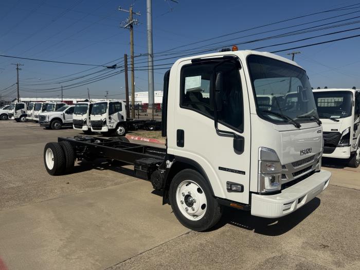 2026 Isuzu NPR-HD-7