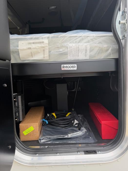 2027 Peterbilt 589-15