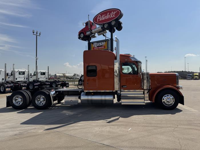 2026 Peterbilt 589-8