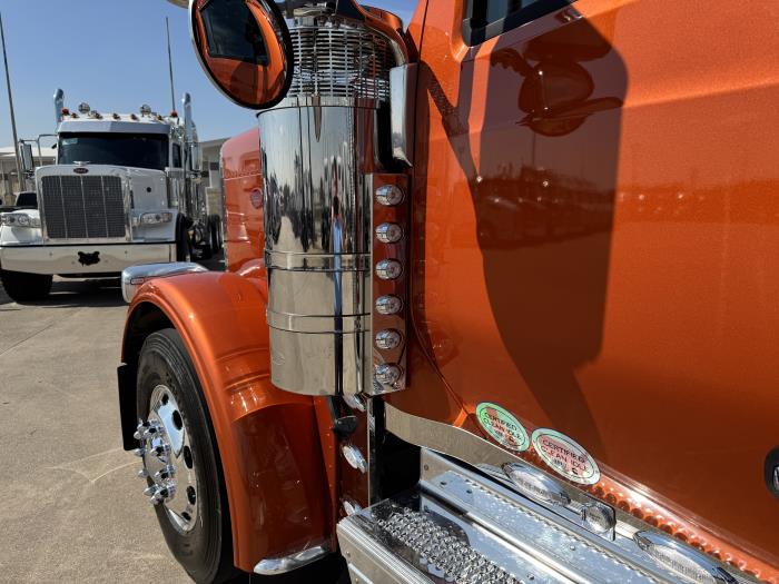 2026 Peterbilt 589-14