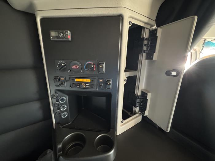 2026 Peterbilt 589-22