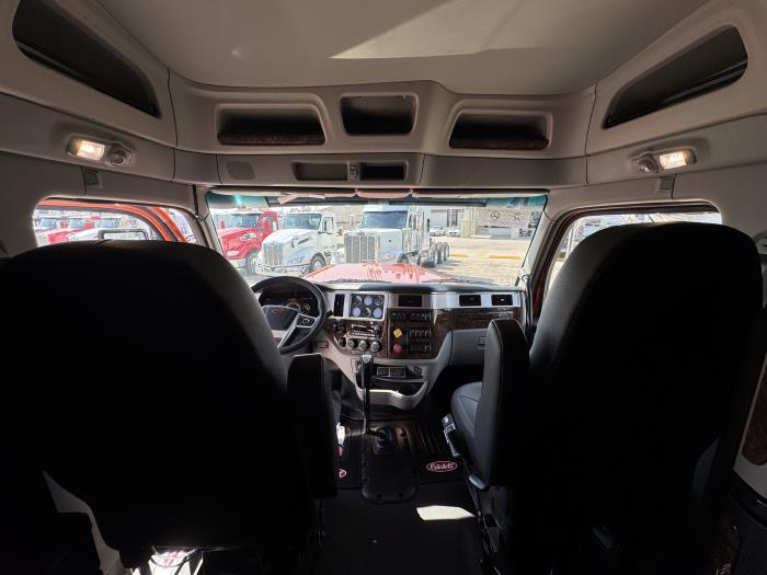 2026 Peterbilt 589-26