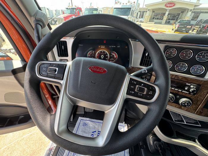 2026 Peterbilt 589-28