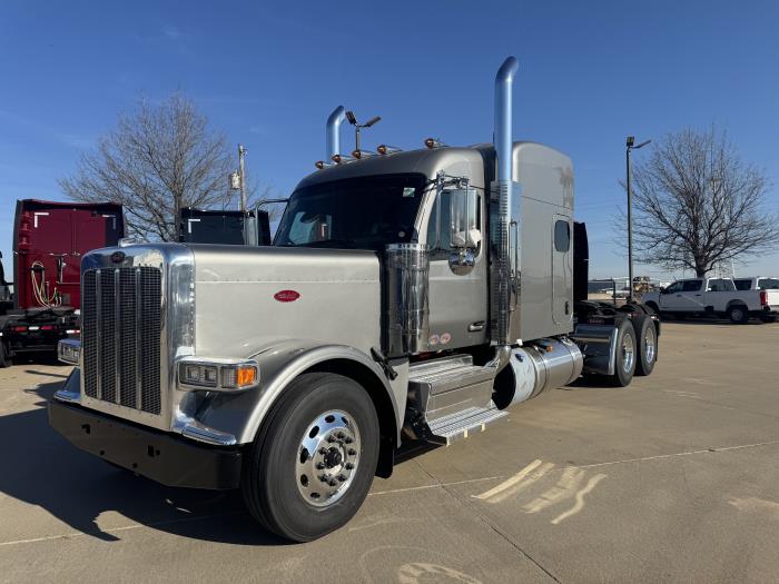 2027 Peterbilt 589-1