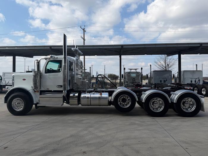 2026 Peterbilt 589-3