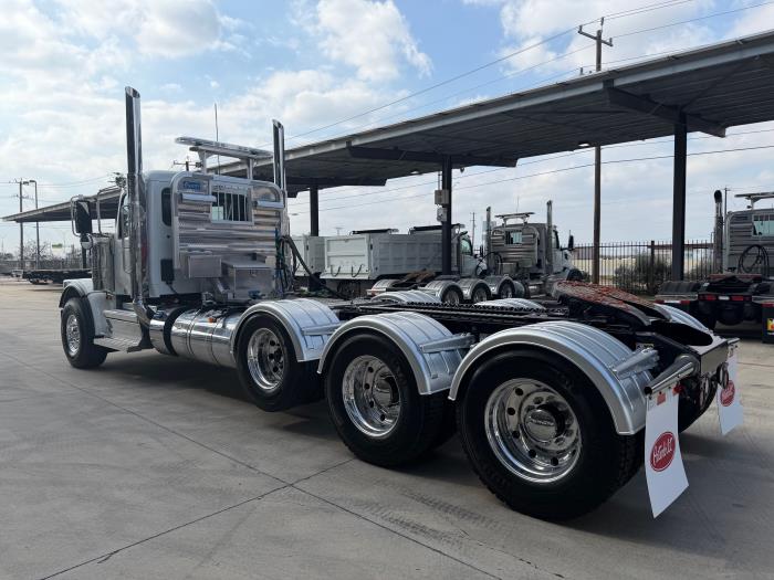 2026 Peterbilt 589-4