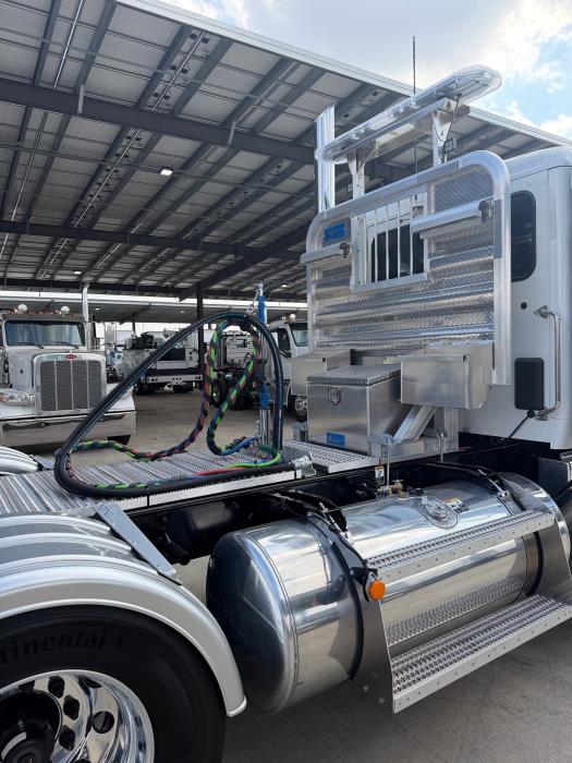 2026 Peterbilt 589-10