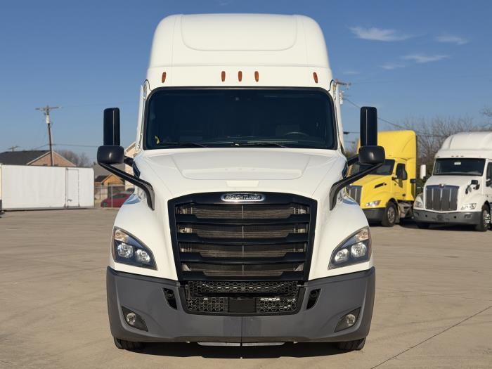 2021 Freightliner Cascadia-2