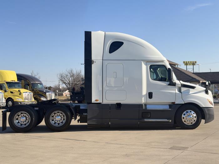 2021 Freightliner Cascadia-4
