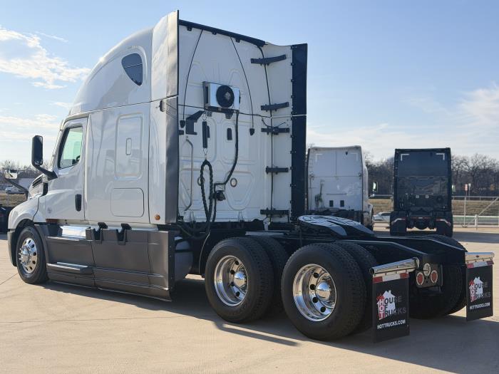 2021 Freightliner Cascadia-7