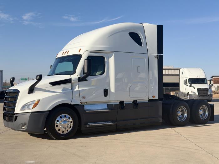 2021 Freightliner Cascadia-9