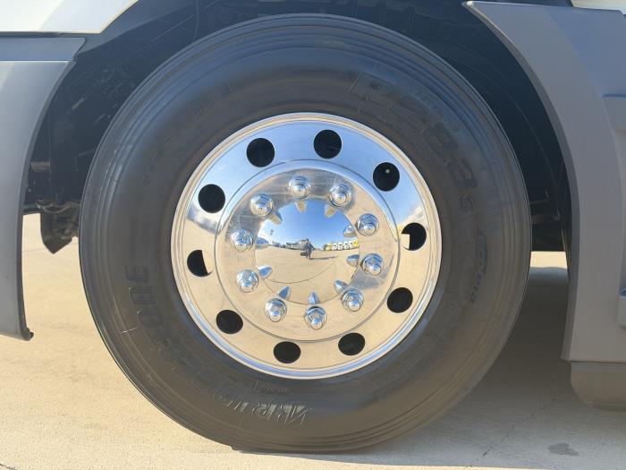 2021 Freightliner Cascadia-10