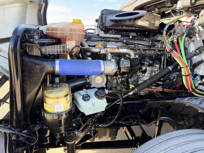 2021 Freightliner Cascadia-16