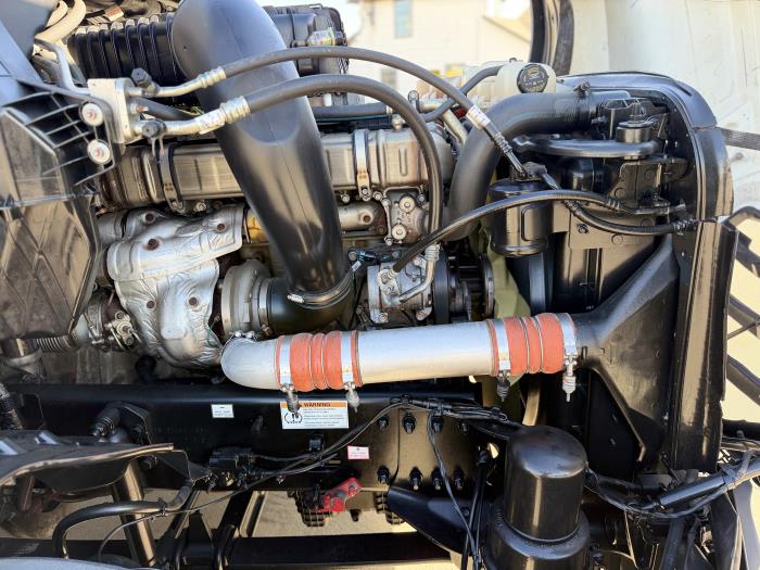 2021 Freightliner Cascadia-18