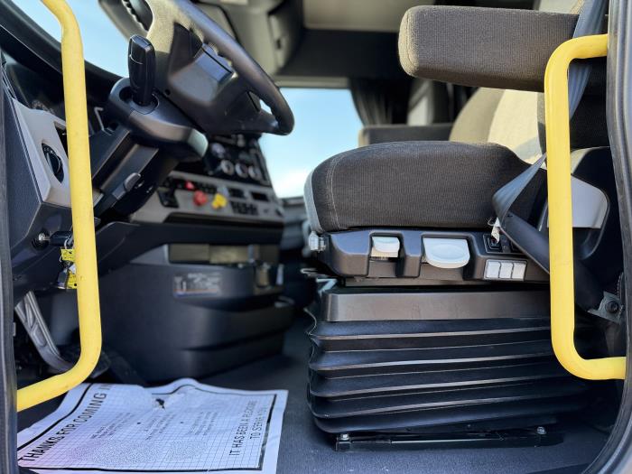 2021 Freightliner Cascadia-20