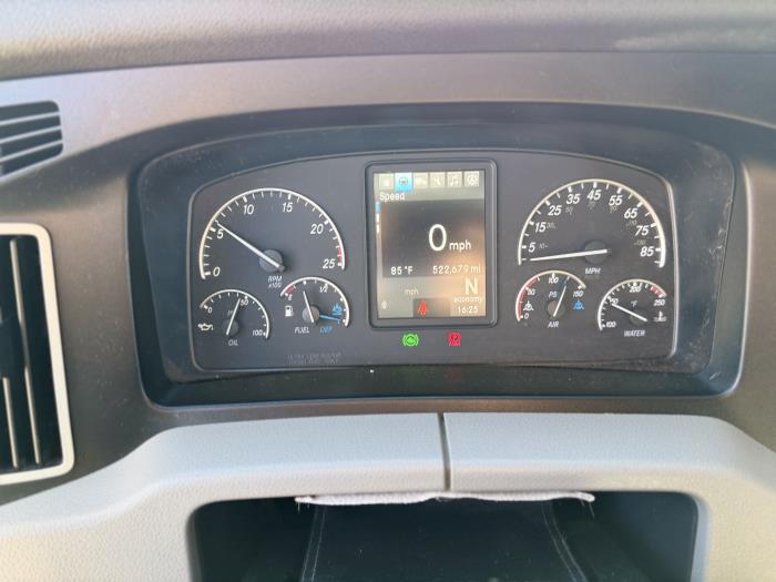 2021 Freightliner Cascadia-30