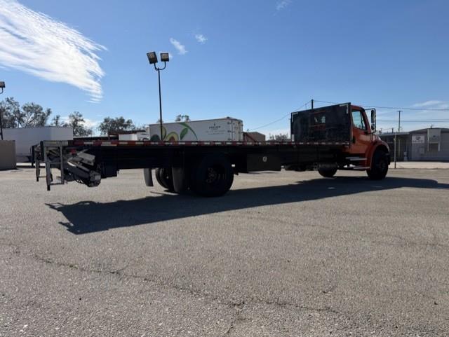 2021 Freightliner Business Class M2 106-4