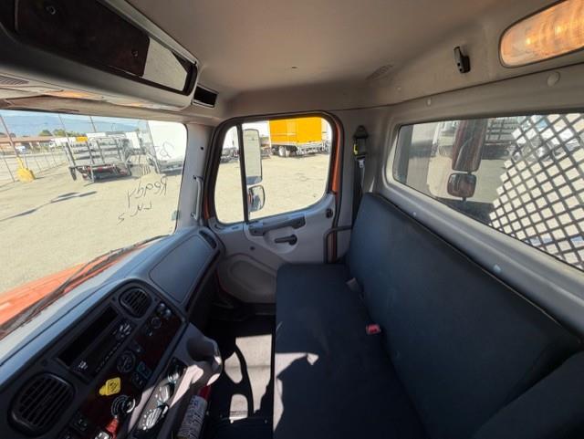 2021 Freightliner Business Class M2 106-16