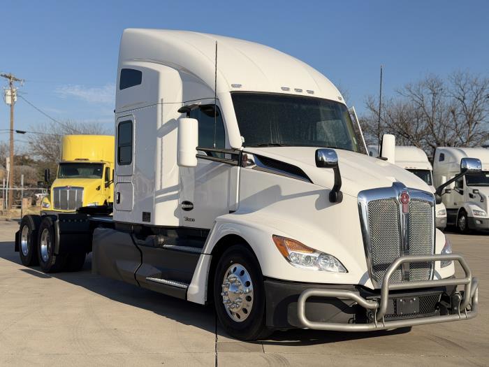 2023 Kenworth T680-3