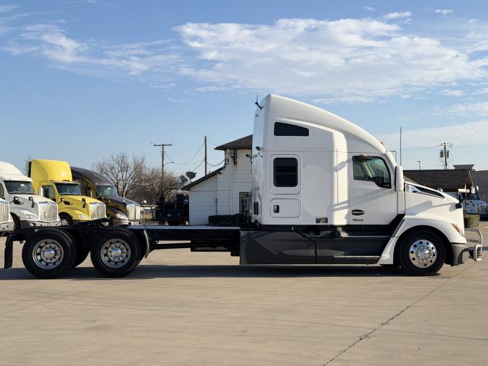 2023 Kenworth T680-4