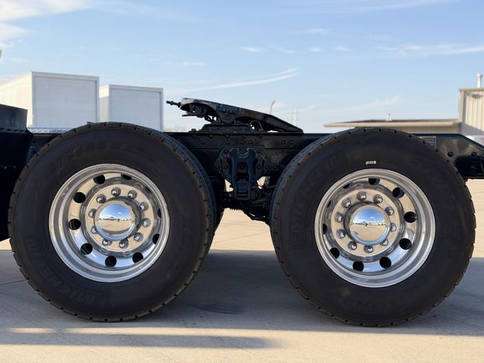 2023 Kenworth T680-10