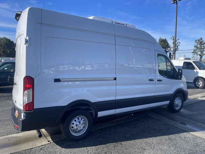 2026 Ford Transit-350-2