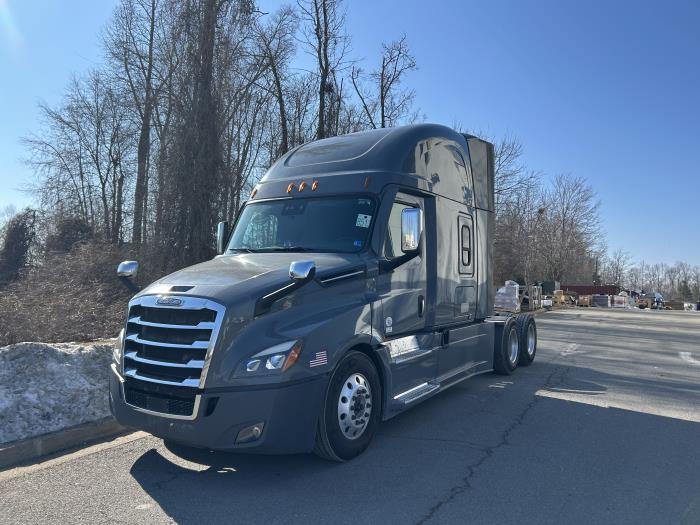 2021 Freightliner Cascadia-2