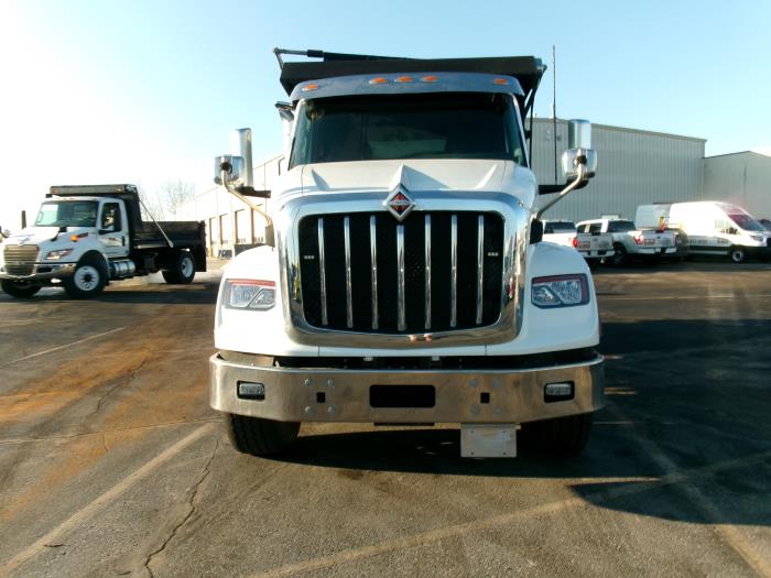 2023 International HX620-2