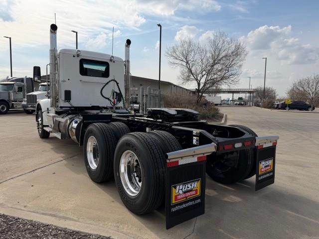 2027 Peterbilt 567-4