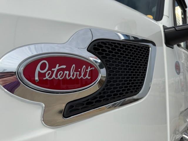 2027 Peterbilt 567-12