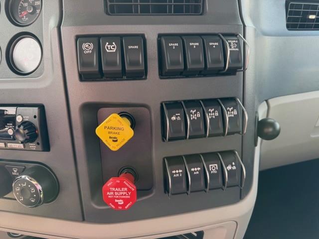 2027 Peterbilt 567-36