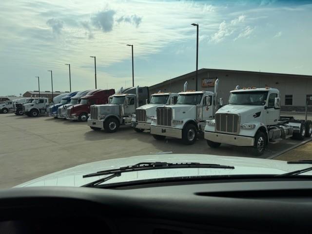 2027 Peterbilt 567-46