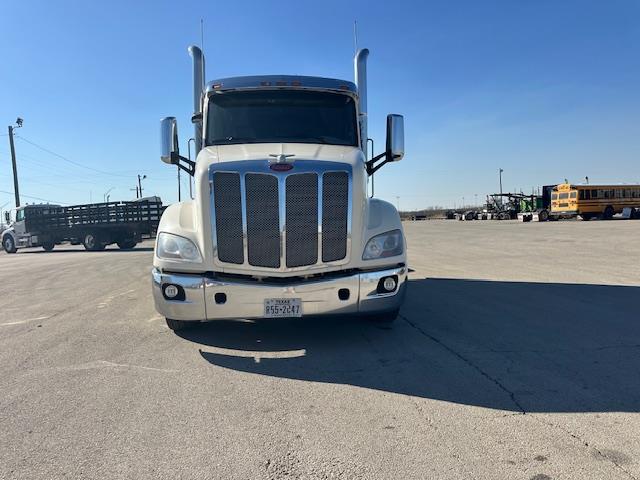 2018 Peterbilt 579-9