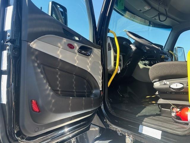 2026 Peterbilt 567-7