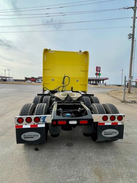2021 Peterbilt 389-7