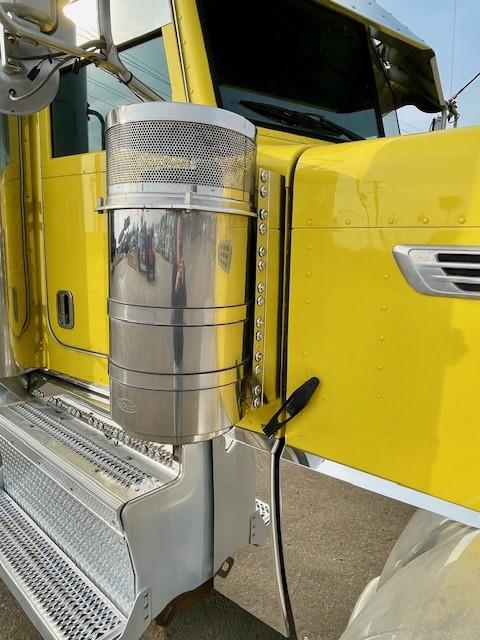 2021 Peterbilt 389-12