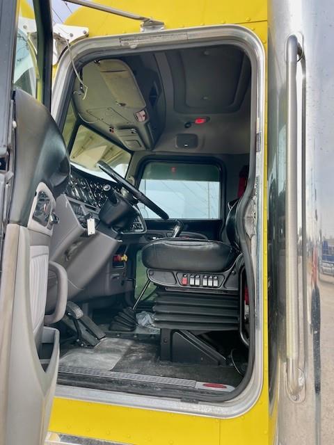 2021 Peterbilt 389-14