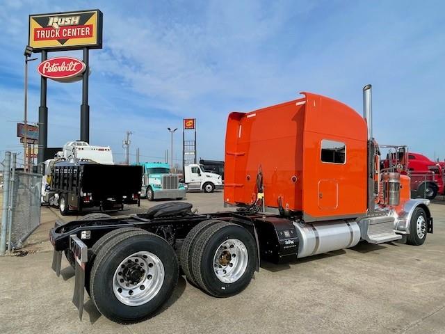 2021 Peterbilt 389-6