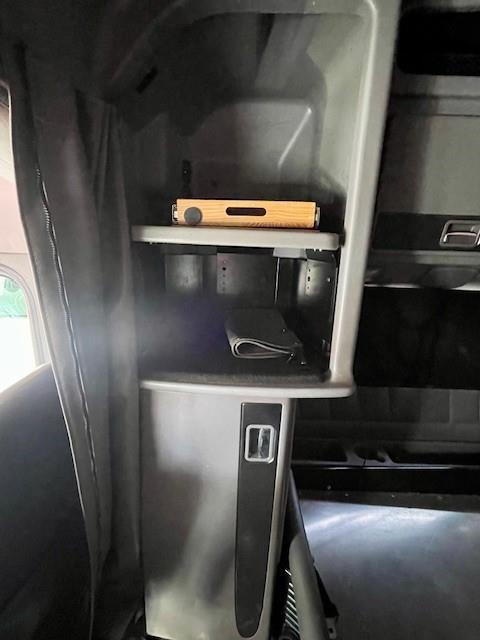 2021 Peterbilt 389-17