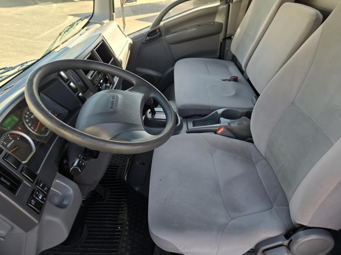 2022 Isuzu NPR-XD-13