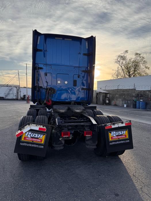 2022 International LT625-6