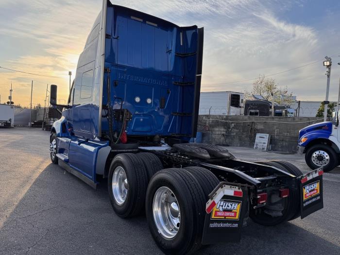 2022 International LT625-7