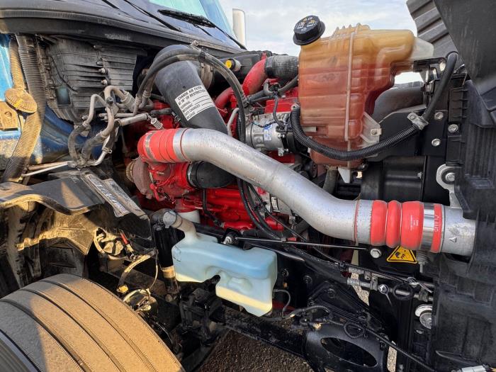 2022 International LT625-10