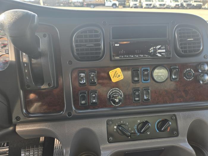 2020 Freightliner Business Class M2 106-3