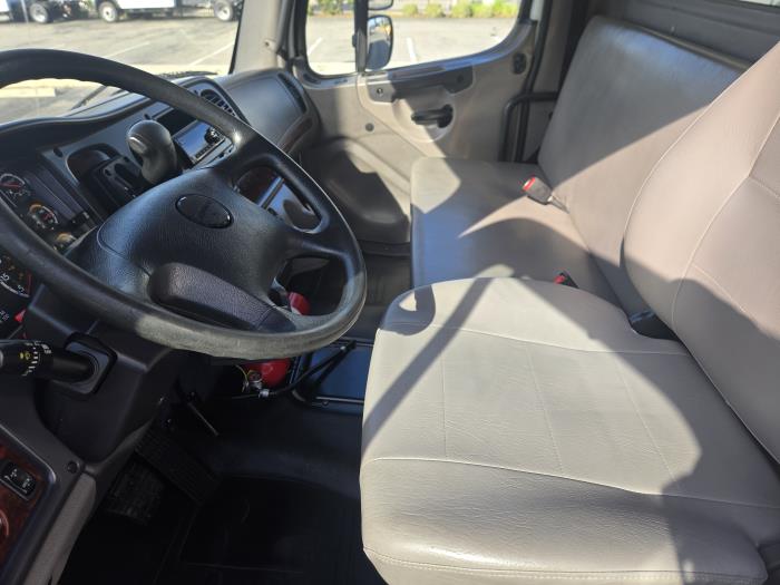 2020 Freightliner Business Class M2 106-4