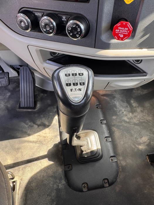 2019 Peterbilt 579-13