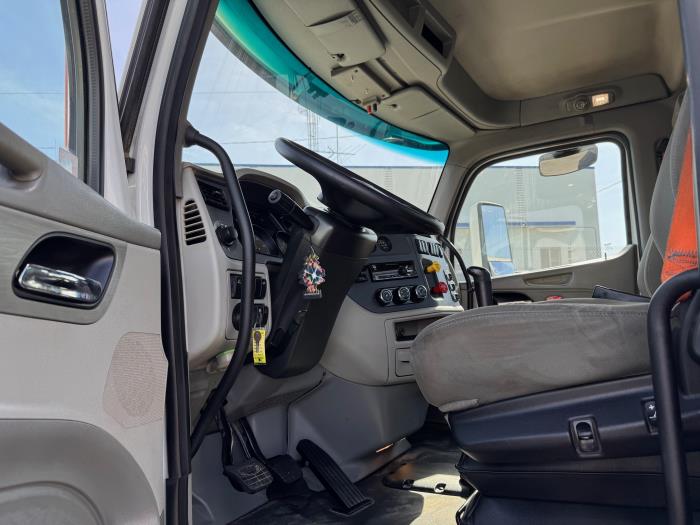 2019 Peterbilt 579-10