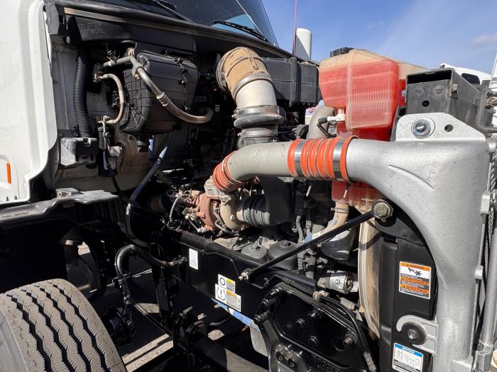 2019 Peterbilt 579-9