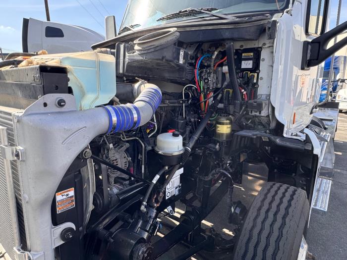 2019 Peterbilt 579-8