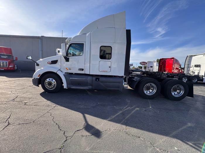 2020 Peterbilt 579-7